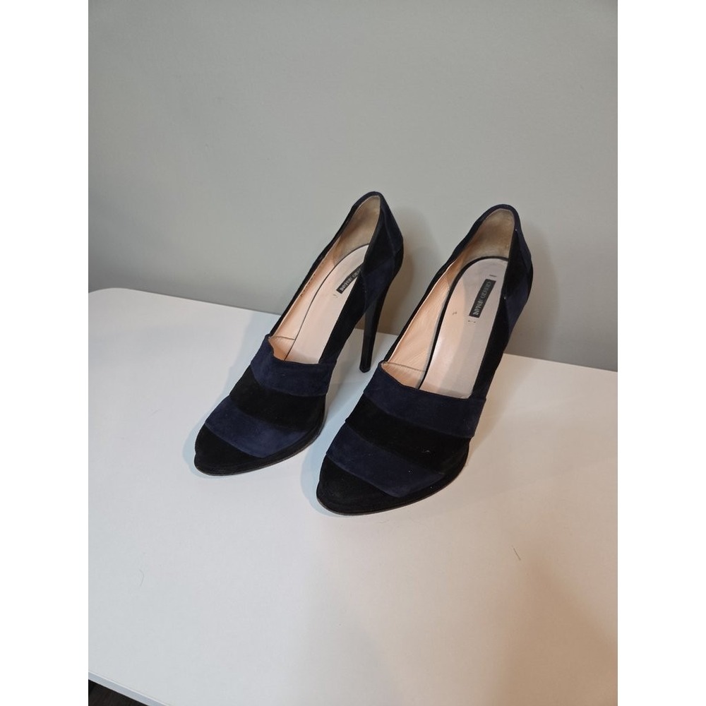 Giorgio Armani Striped Suede Stiletto Pumps Navy Black Heels Womens 39.5 Italy